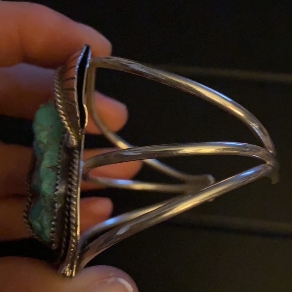 Huge Navajo antique cuff - Picture 3 of 15